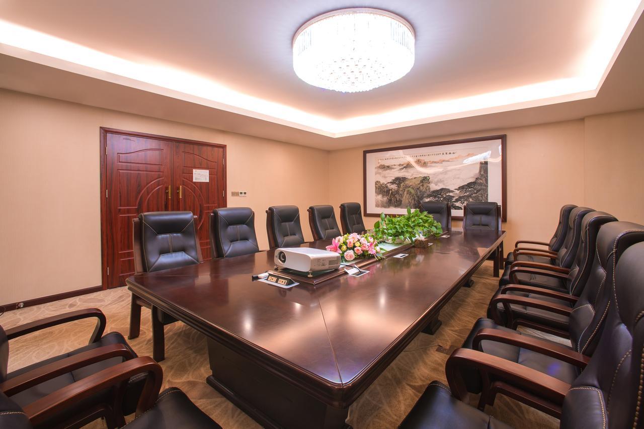 Guangzhou Jin Wan Li Business Hotel Exterior foto